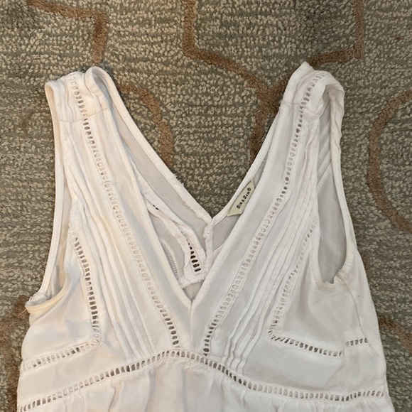 White flowy tank - Picture 2 of 2